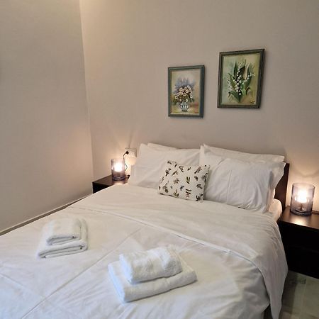 N&S Apartment B Edessa Bagian luar foto