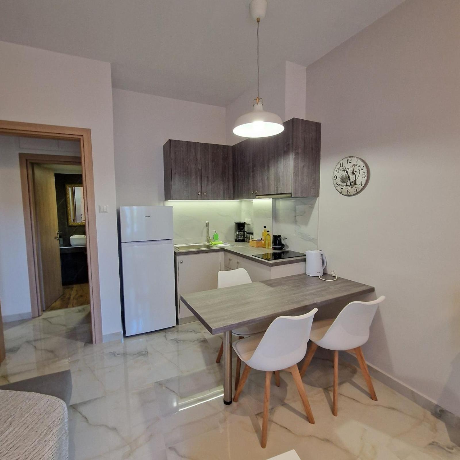 N&S Apartment B Edessa Bagian luar foto
