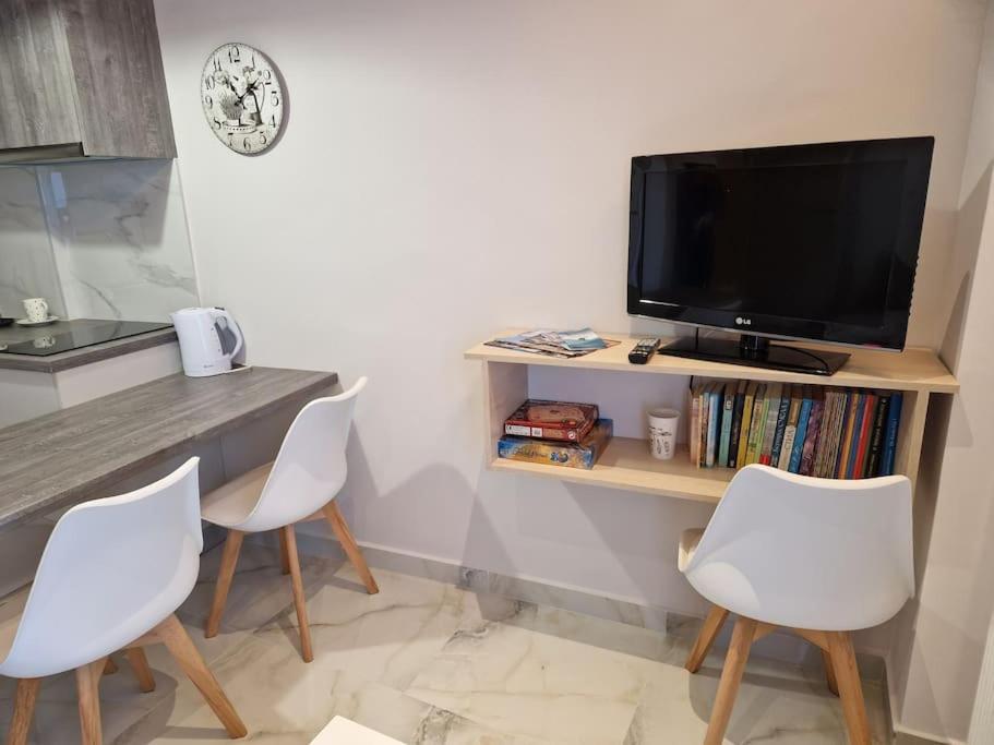 N&S Apartment B Edessa Bagian luar foto